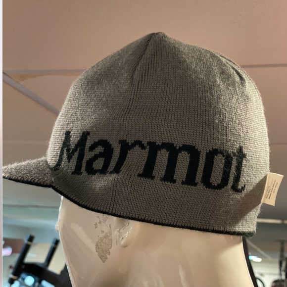 New with Tags - Marmot Schizoid  reversible beanie visor hat warm winter sale! - Picture 3 of 7
